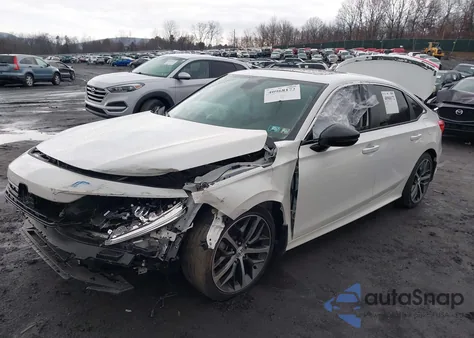 2024 Honda Civic Touring z USA, uszkodzony, nr VIN 2HGFE1F90RH326415